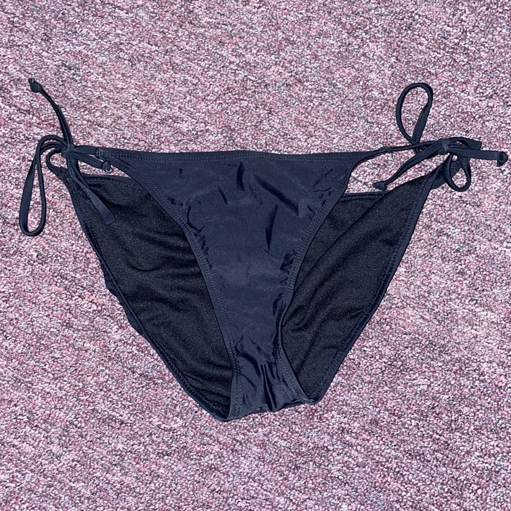 black bikini bottoms